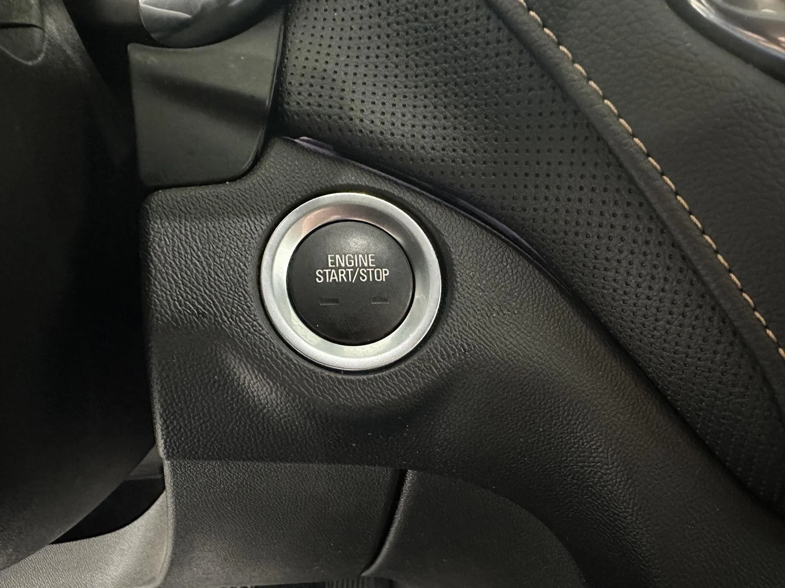 Used 2021 SUMMIT WHITE Chevrolet Premier image 14