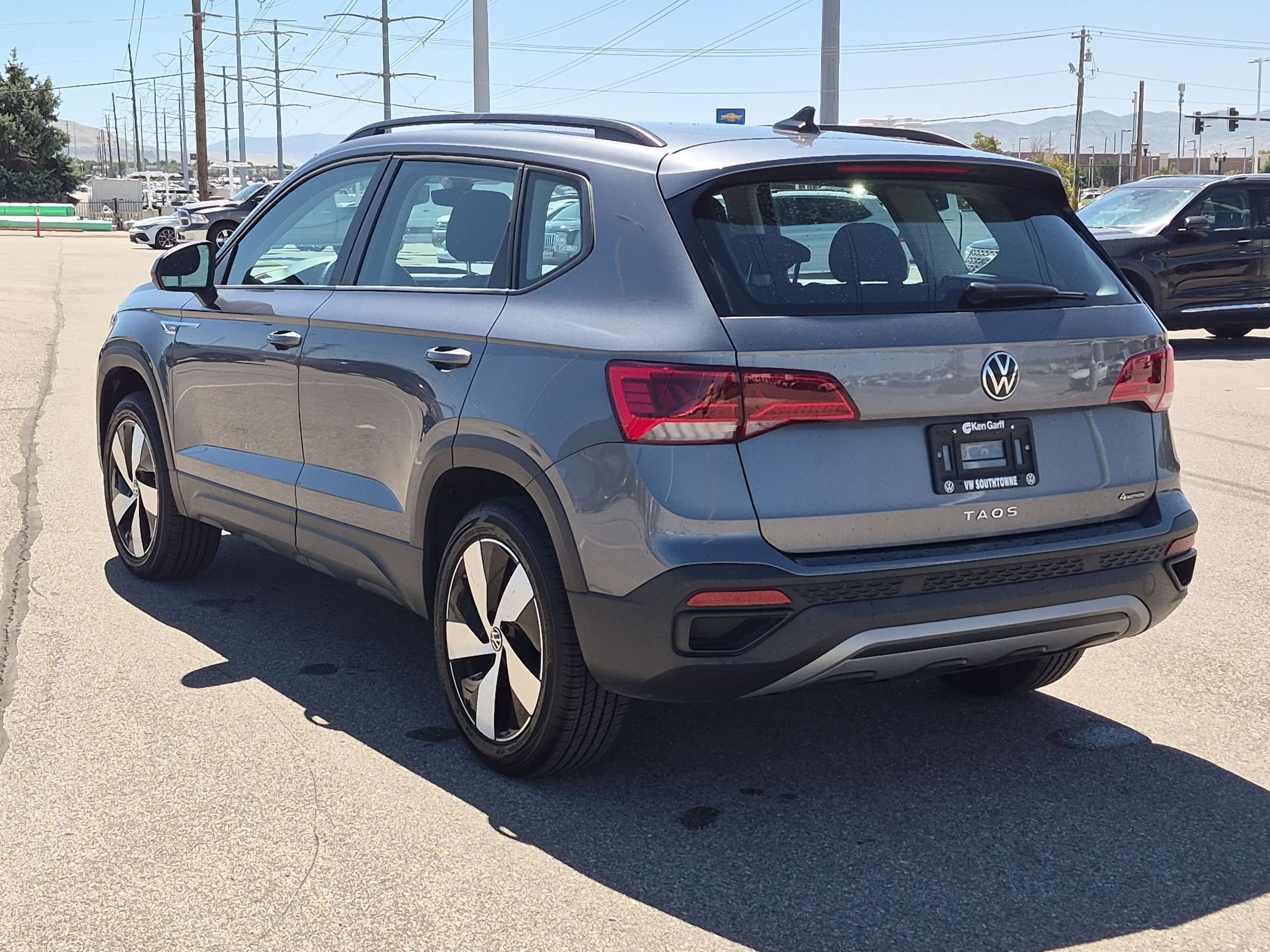 Used 2024 Platinum Gray Metallic Volkswagen S image 5