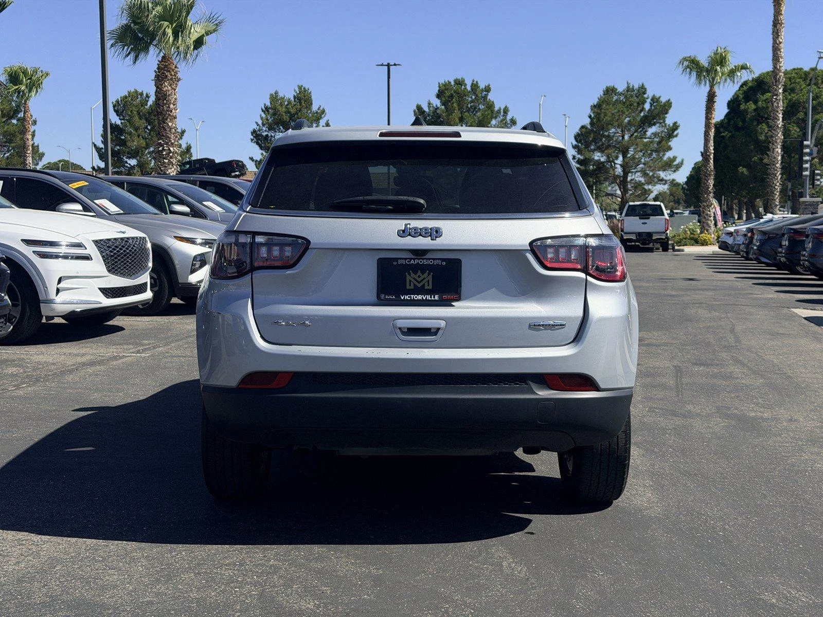 Used 2024 Silver Zynith Met Jeep Latitude image 5