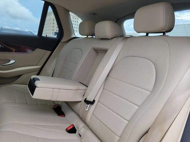 Used 2022 Silver Mercedes-Benz GLC 300 image 12