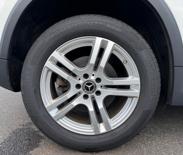 Used 2022 White Mercedes-Benz GLA 250 image 11