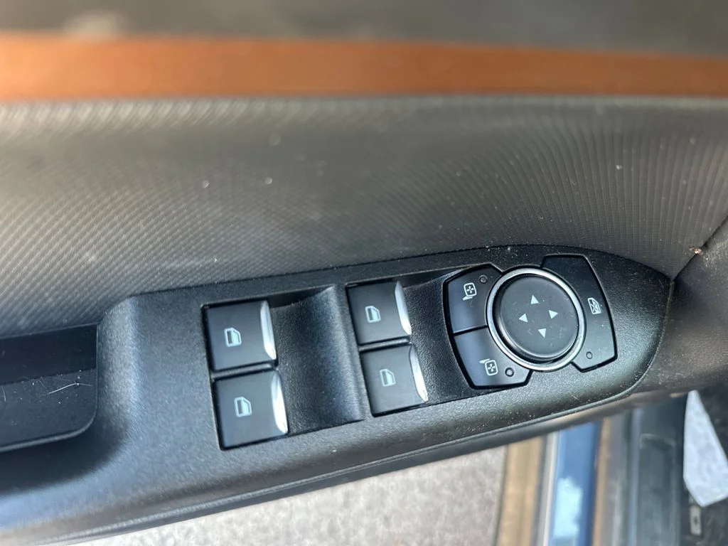 Used 2025 Gray Ford Outer Banks image 41