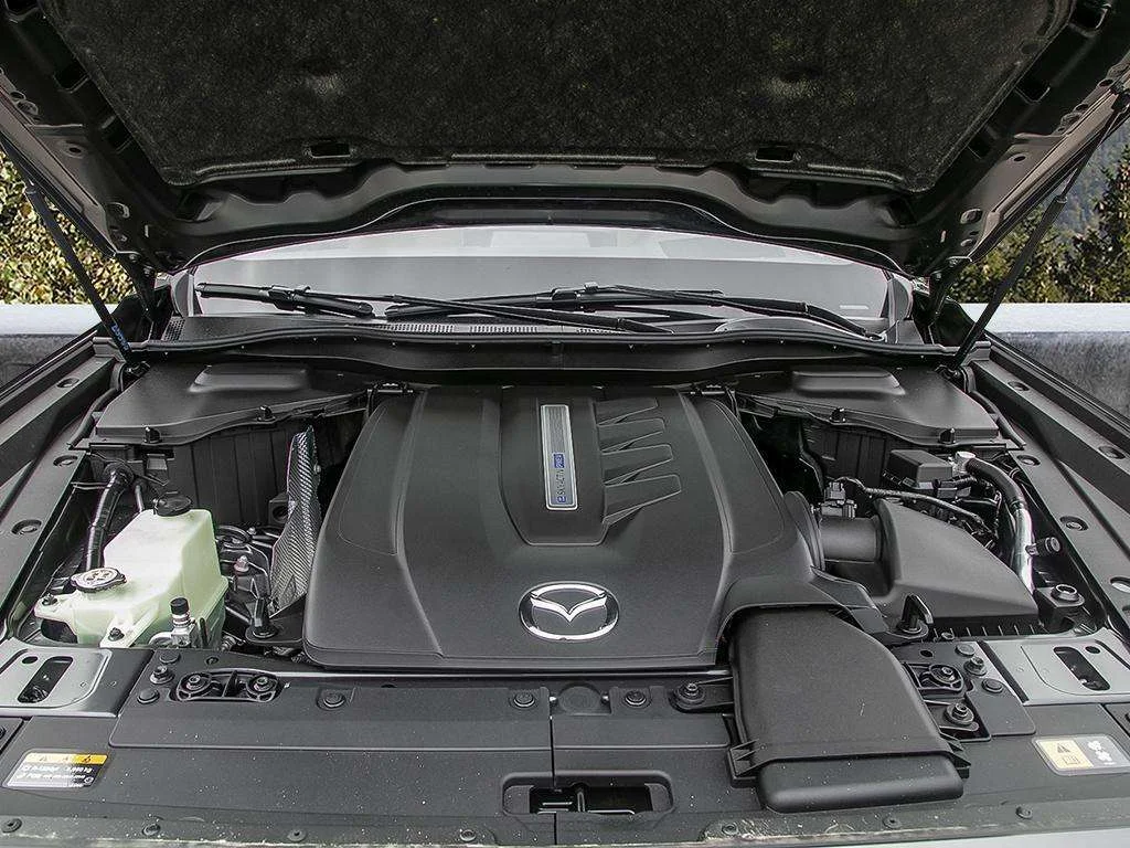 New 2026 Machine Grey Metallic Mazda Signature image 6