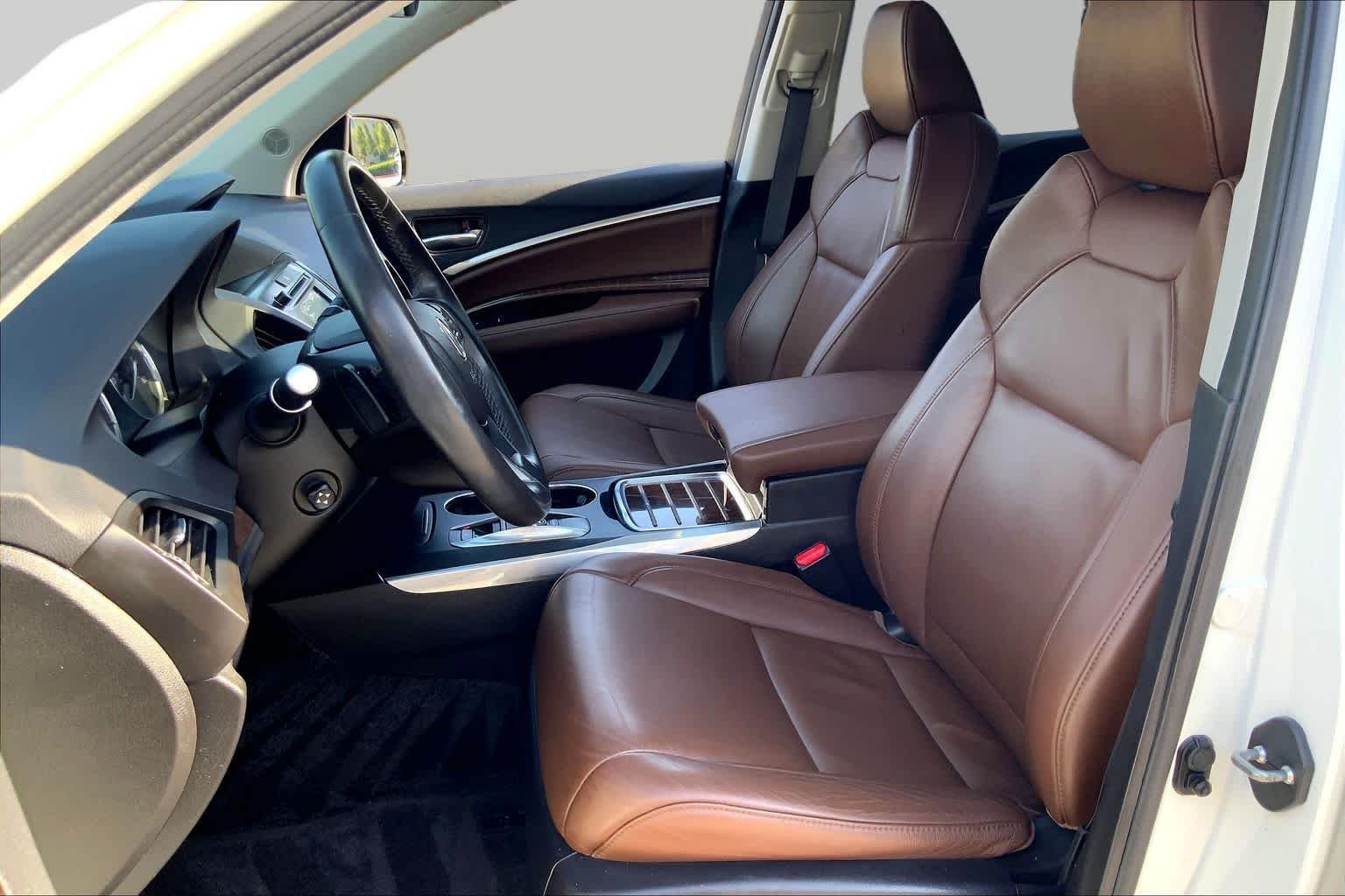 Used 2018 White Diamond Pearl Acura w/Technology Pkg image 8
