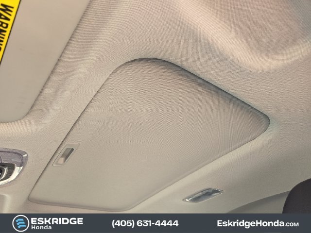 Used 2025 Red Hyundai SEL Convenience image 25