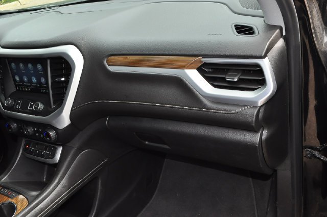 Used 2021 Black GMC SLE image 19