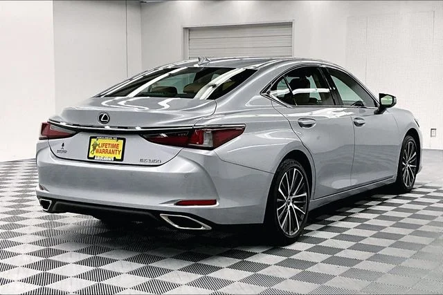 Used 2022 Iridium Lexus 350 image 14