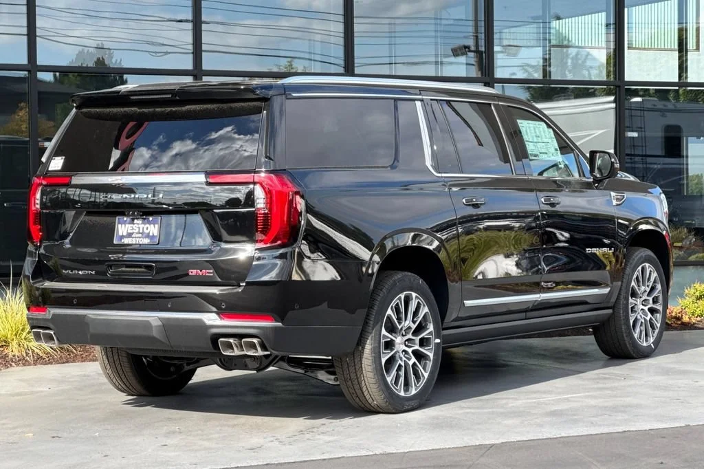 2026 GMC Yukon XL Denali - Photo 4