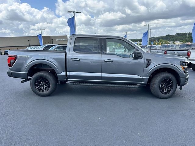 New 2026 Carbonized Gray Metallic Ford XLT image 2