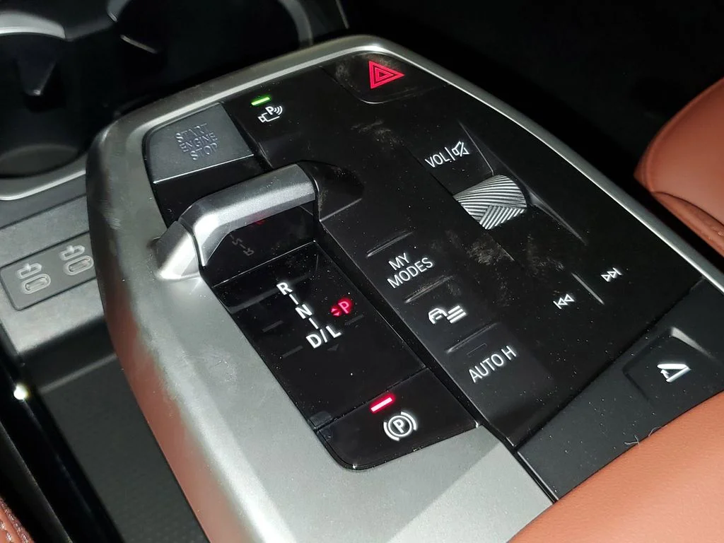 New 2026 Jet Black BMW xDrive28i image 24