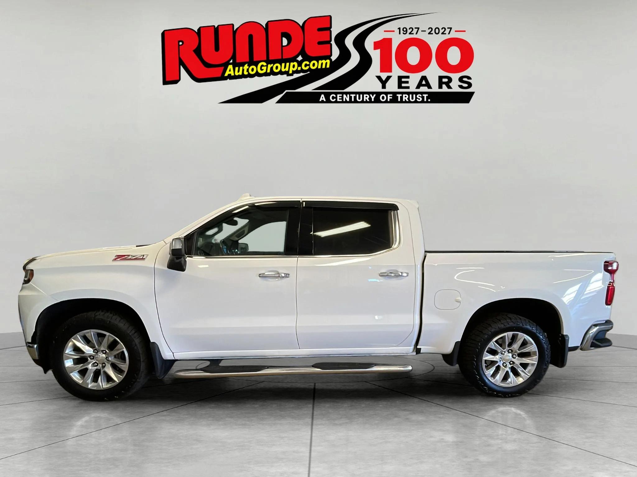 Used 2019 Chevrolet Silverado 1500 LTZ with VIN 1GCUYGED1KZ158859 for sale in Manchester, IA