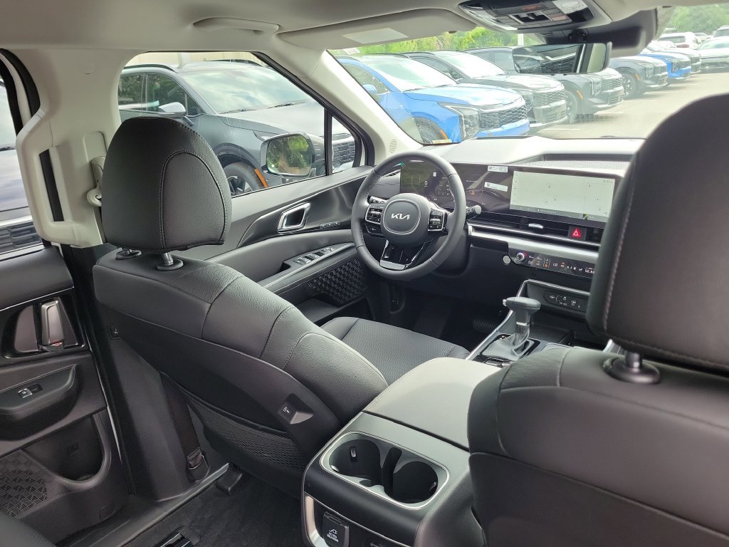 New 2026 Snow White Pearl Kia SX Prestige image 13
