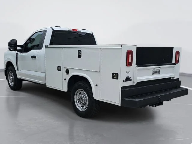 Used 2023 White Ford XL image 5