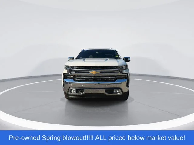Used 2019 White Chevrolet LTZ image 3