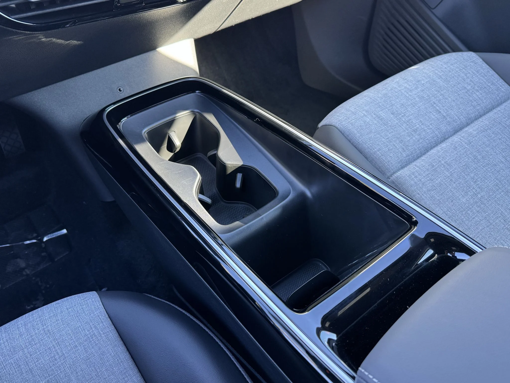 New 2026 Pure Gray Volkswagen Pro image 27