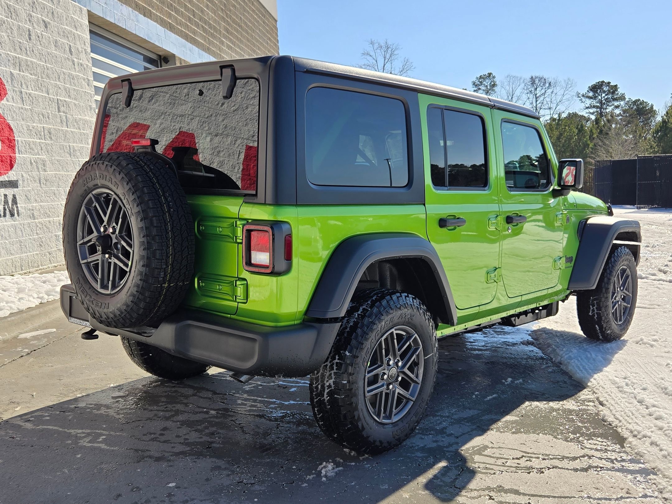 New 2026 Mojito Clear-Coat Exterior Paint Jeep Sport S image 7