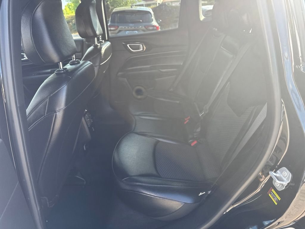 Used 2025 Black Jeep Latitude image 24