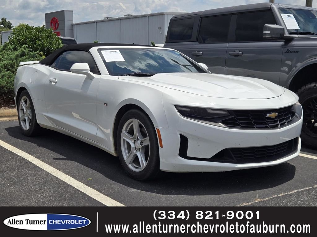 Used 2021 White Chevrolet 1LT image 1