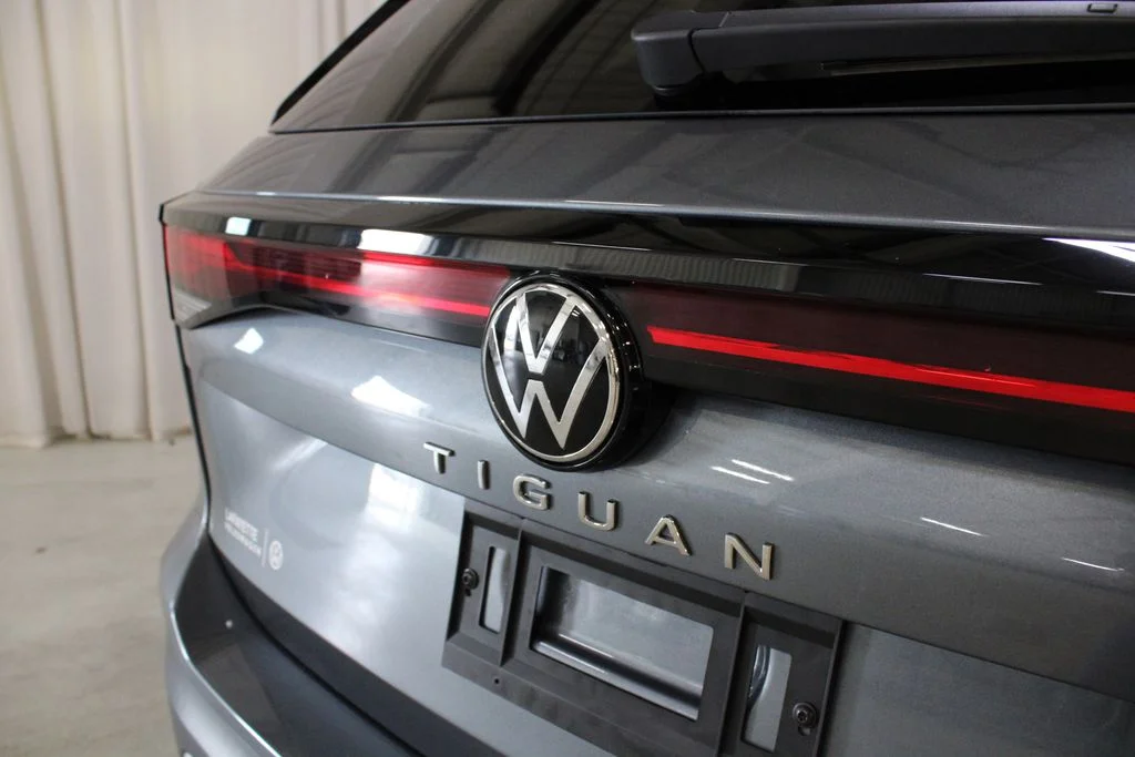 New 2026 Silver Volkswagen 2.0T S image 31