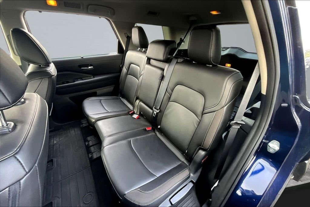 Used 2025 Blue Nissan SL image 19