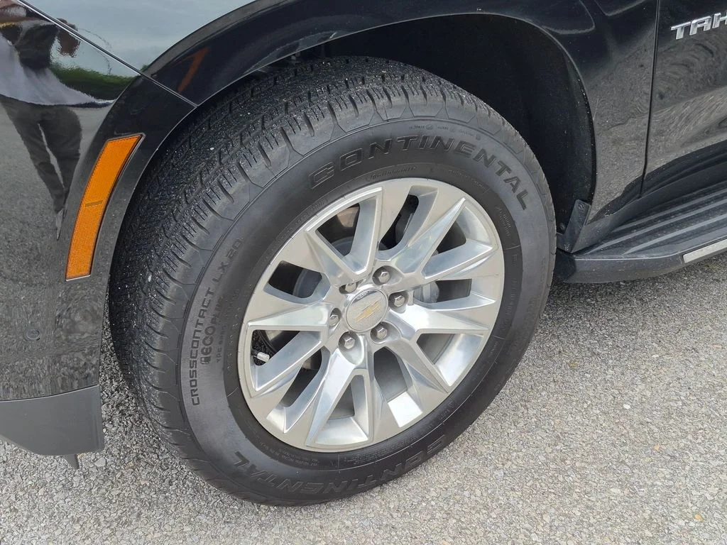 Used 2025 Black Chevrolet Premier image 5