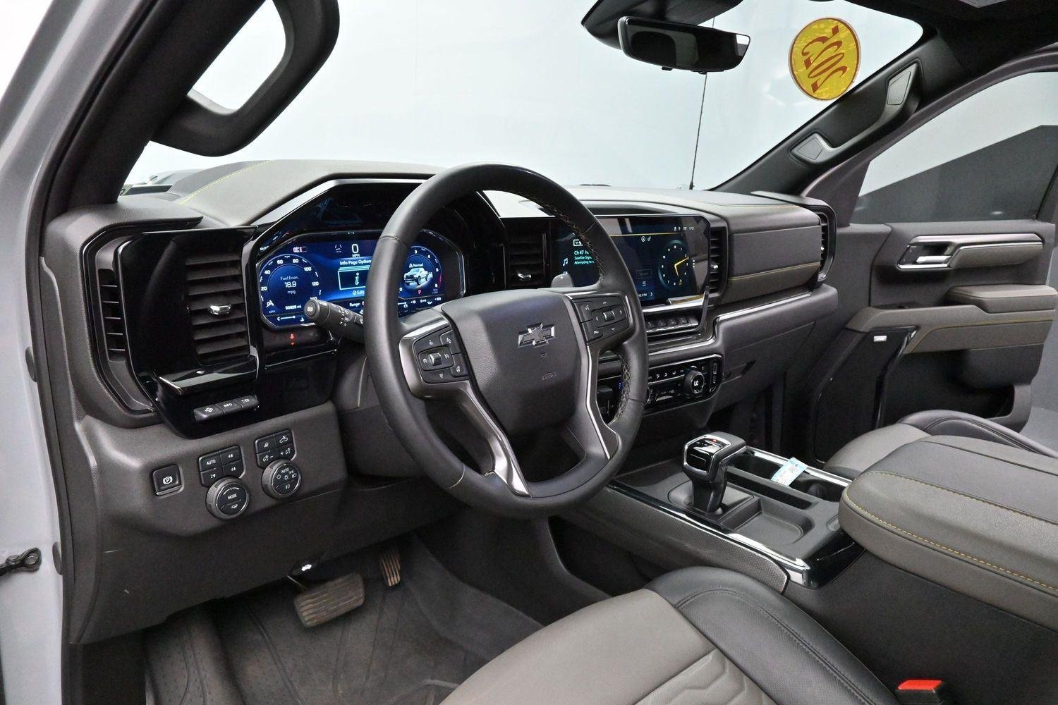 Used 2025 Slate Gray Metallic Chevrolet ZR2 image 16