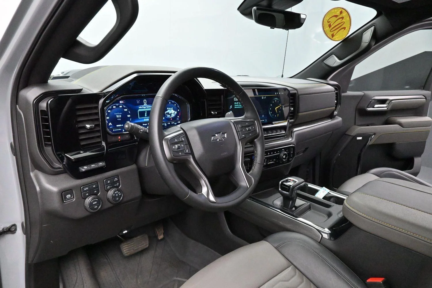 Used 2025 Slate Gray Metallic Chevrolet ZR2 image 16