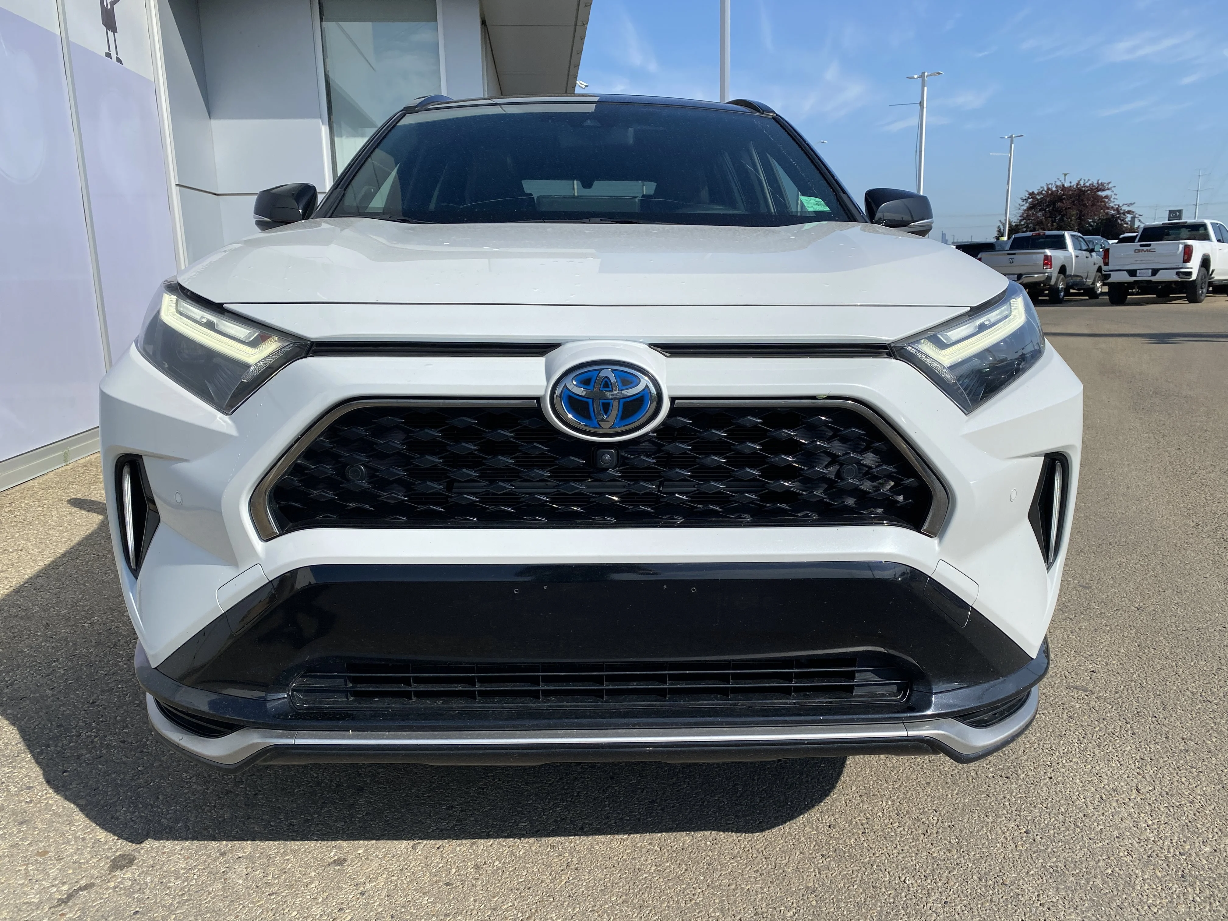Used 2024 White Toyota SE AWD * HYBRID * LEATHER * SUNROOF * image 7
