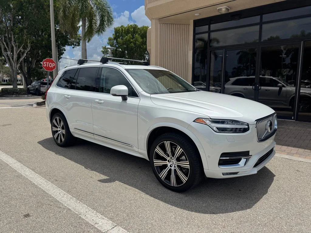 Used 2024 White Volvo Ultimate image 2