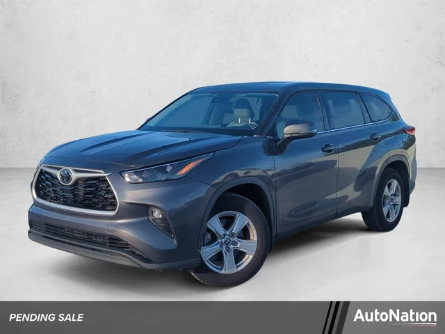 2022 Toyota Highlander LE