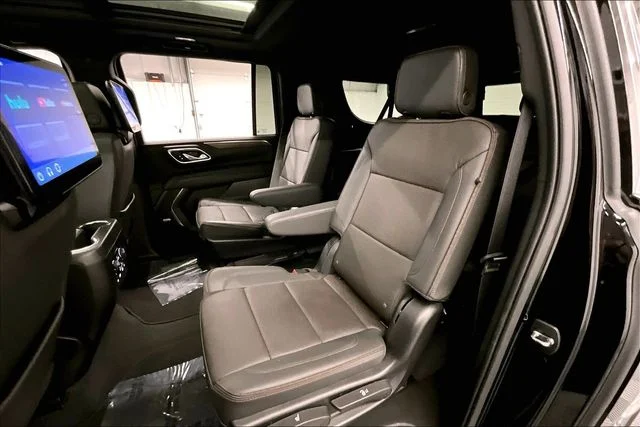 Used 2023 Black Chevrolet High Country image 25