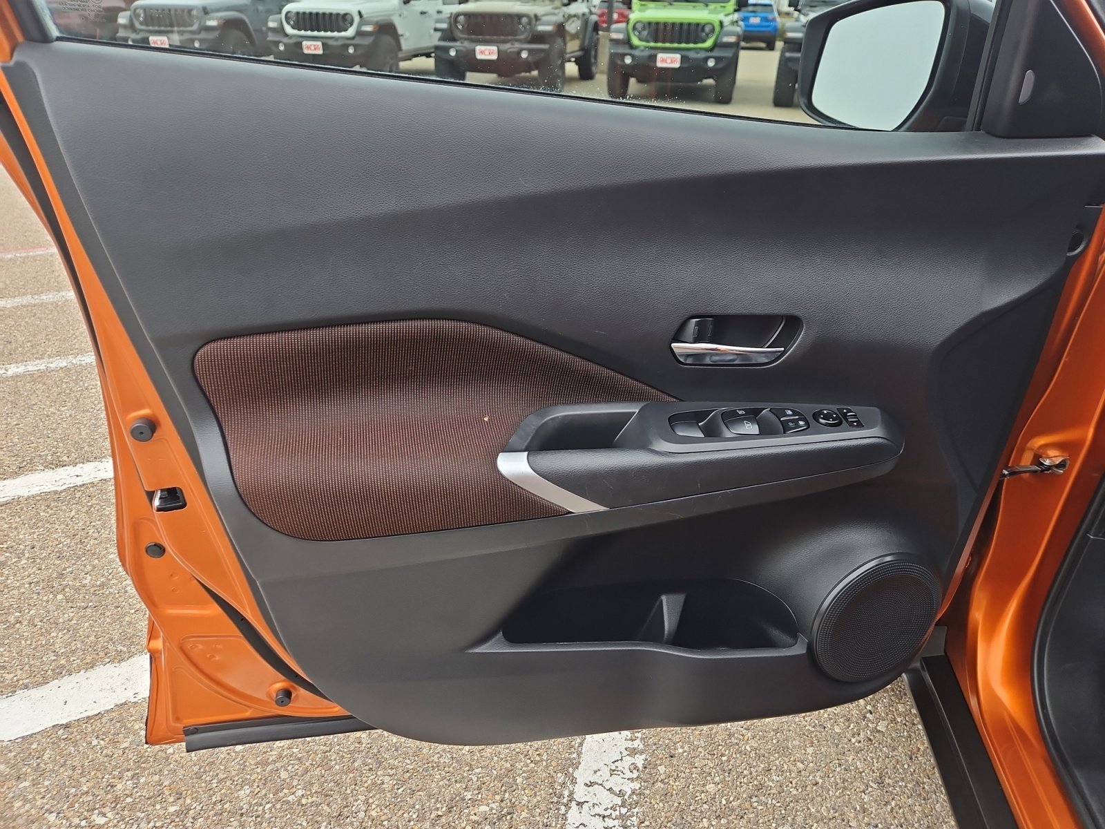 Used 2024 Monarch Orange Metallic/Super Black Nissan SR image 23