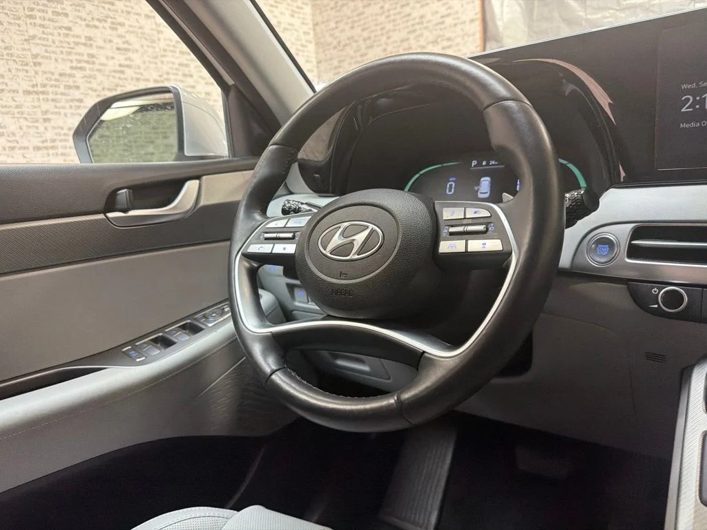 Used 2024 Typhoon Silver Hyundai SEL image 20