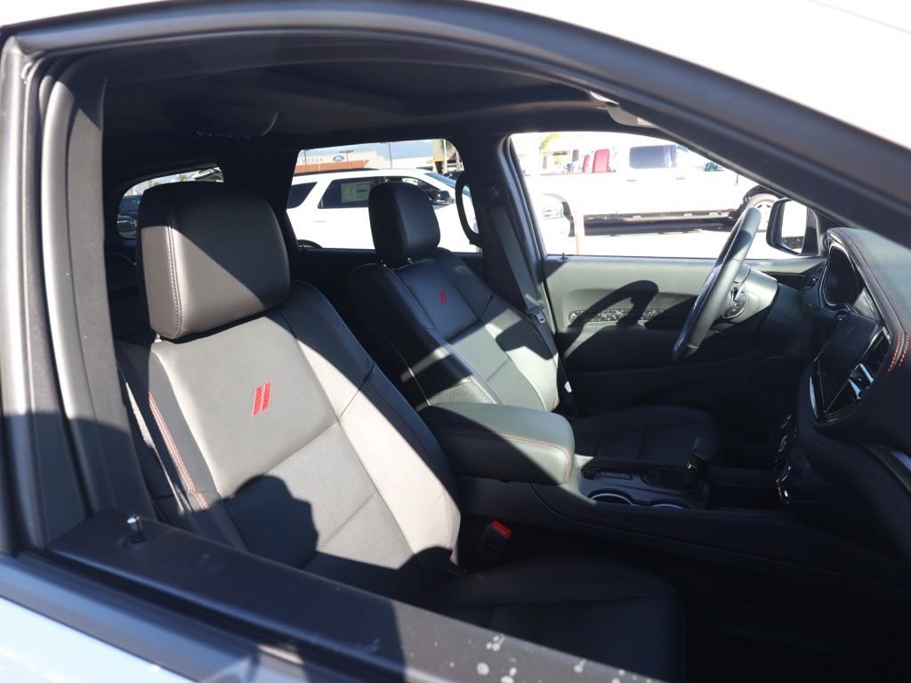 New 2026 White Knuckle Clear-Coat Exterior Paint Dodge GT Premium HEMI V8 image 20