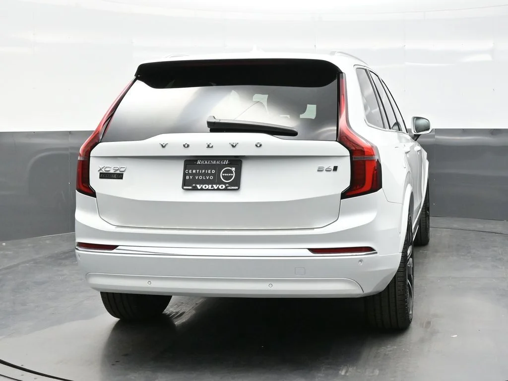 New 2026 Crystal White Volvo Plus image 6