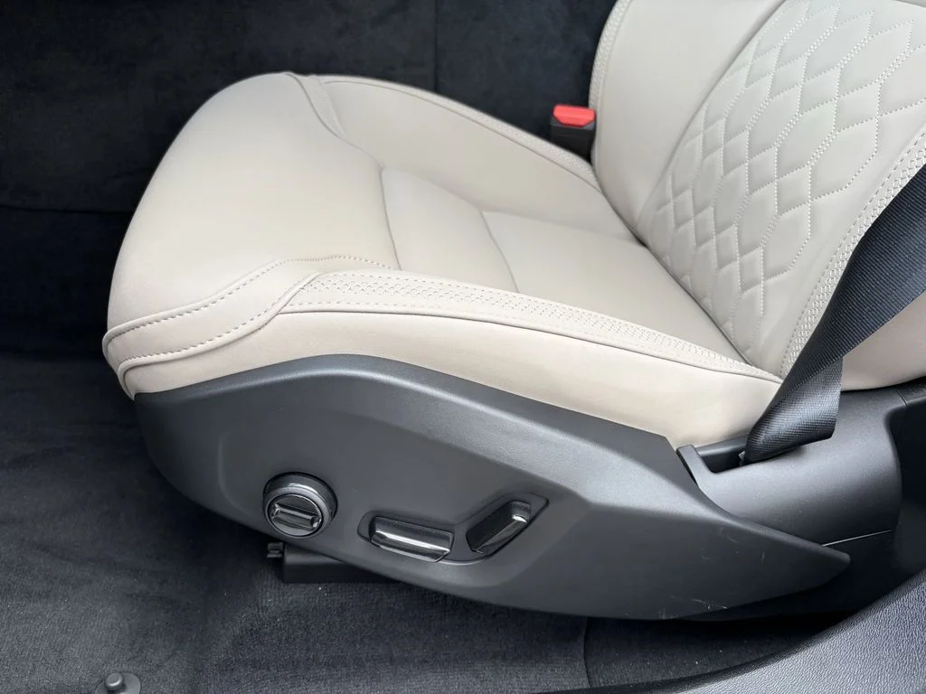 New 2026 Vapour Grey Volvo Plus image 13