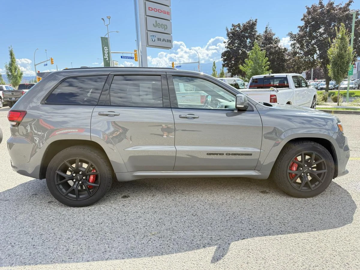 Used 2019 Grey Jeep SRT image 9