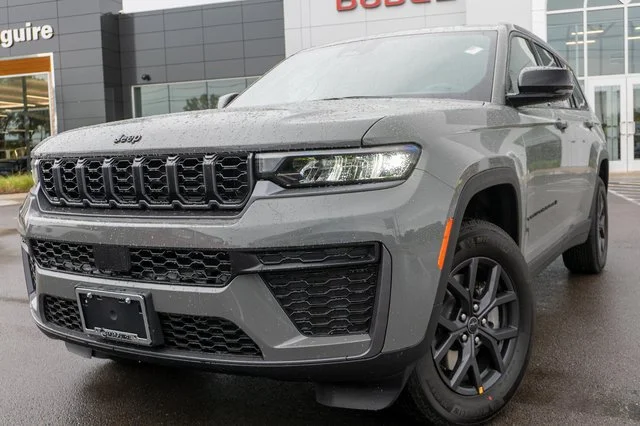 2027 Jeep Grand Cherokee L Laredo Altitude