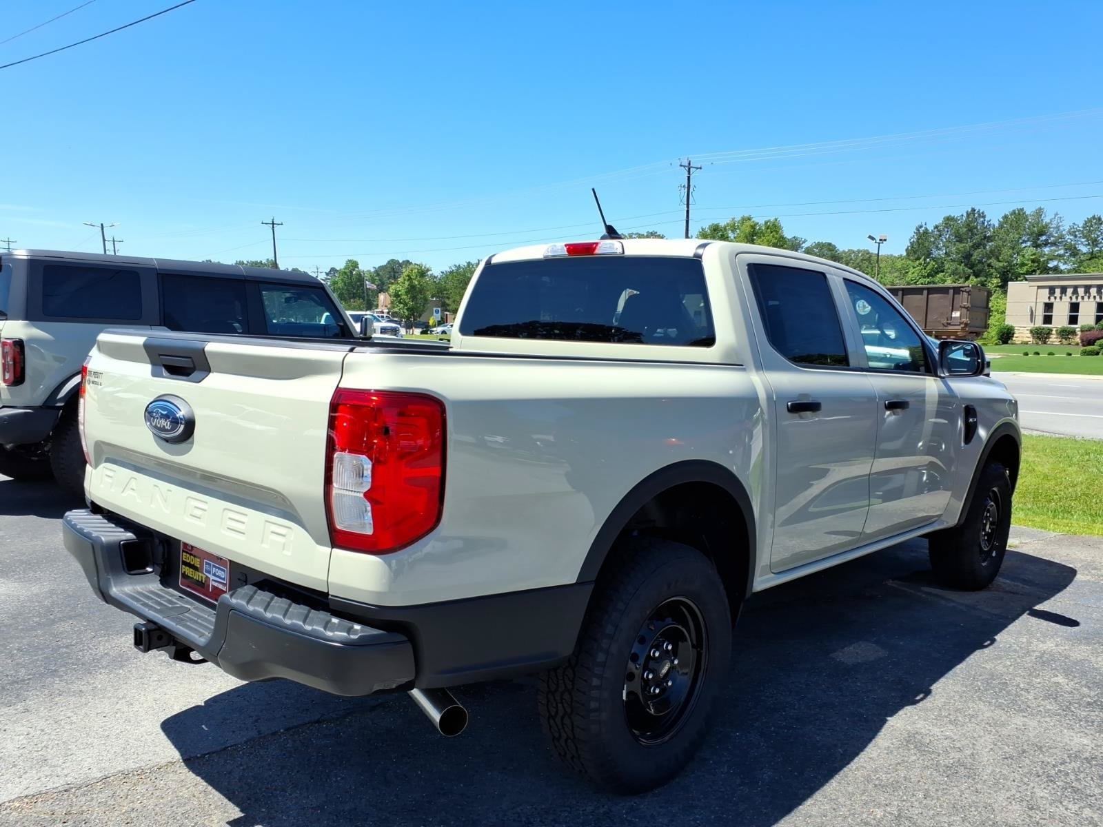 Used 2026 Tan Ford XL image 4