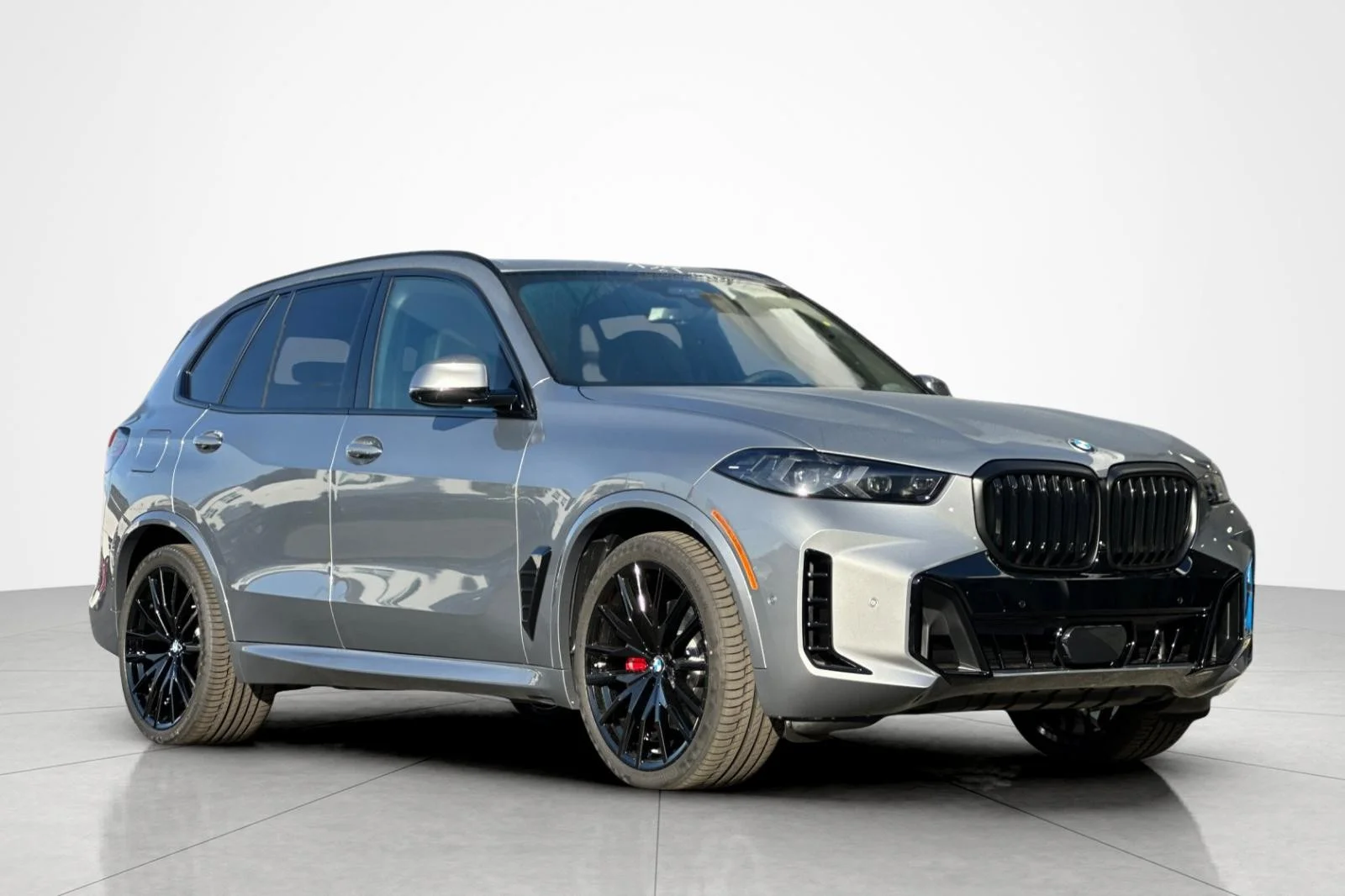 New 2026 Skyscraper Grey Metallic BMW sDrive40i image 7