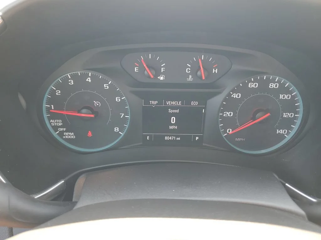 Used 2018 SILVER ICE METALLIC Chevrolet LT image 21