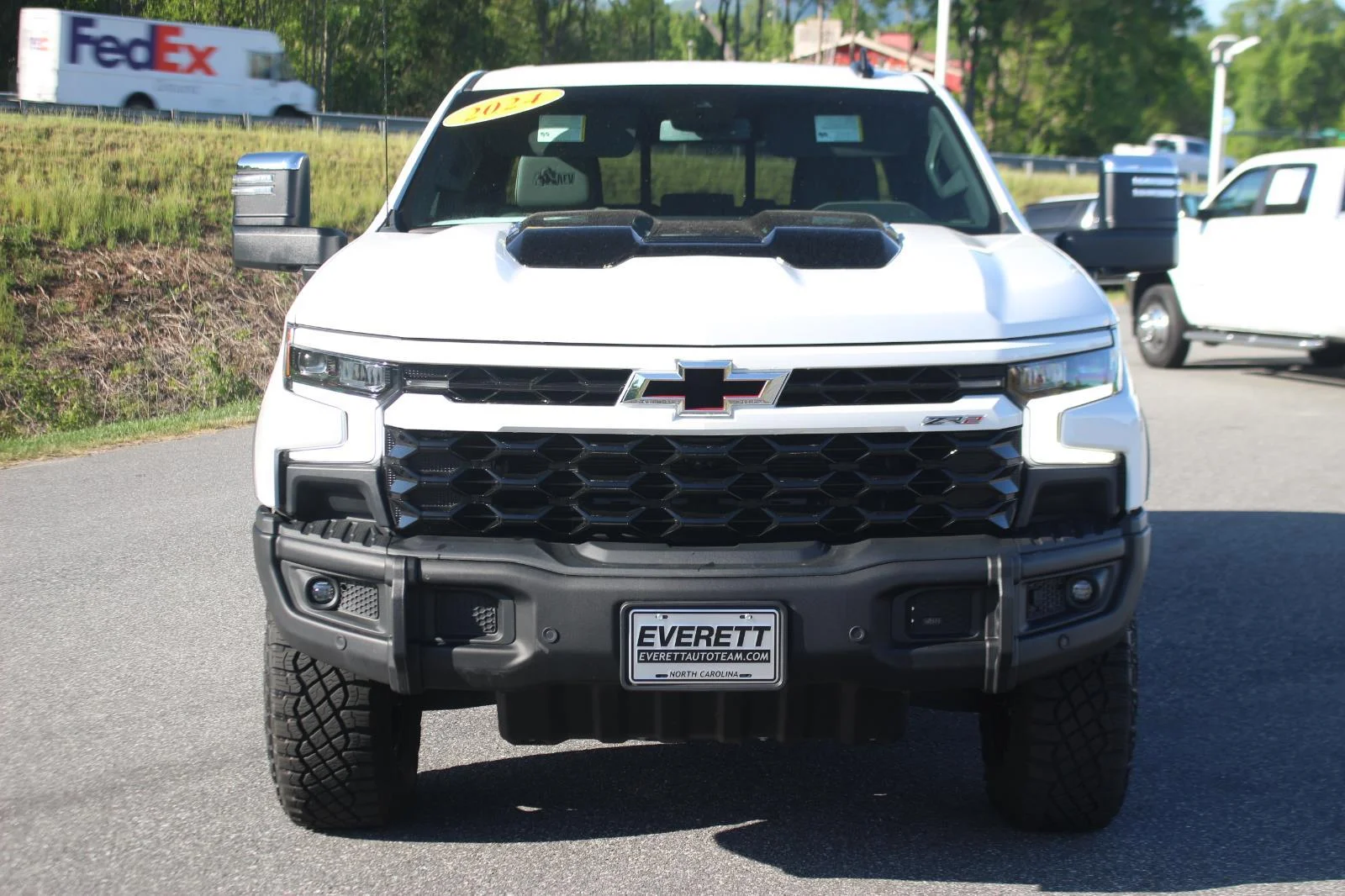Used 2024 Summit White Chevrolet ZR2 image 2