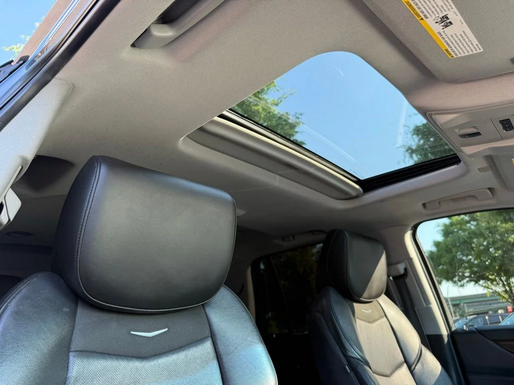 Used 2019 Gray Cadillac Luxury image 31