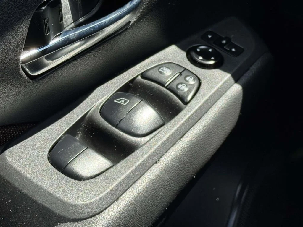 2024 Nissan Kicks SR - Photo 27