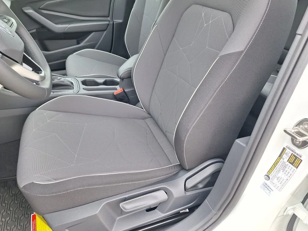 New 2026 White Volkswagen 1.5T Sport image 10