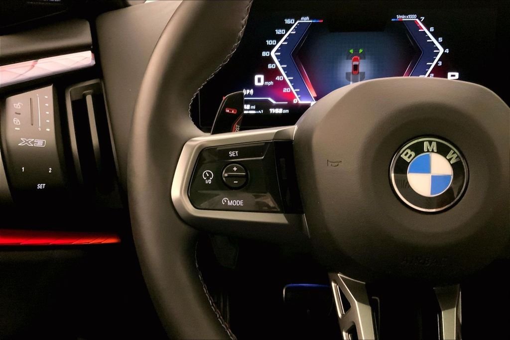 Used 2026 Vegas Red Metallic BMW  image 18