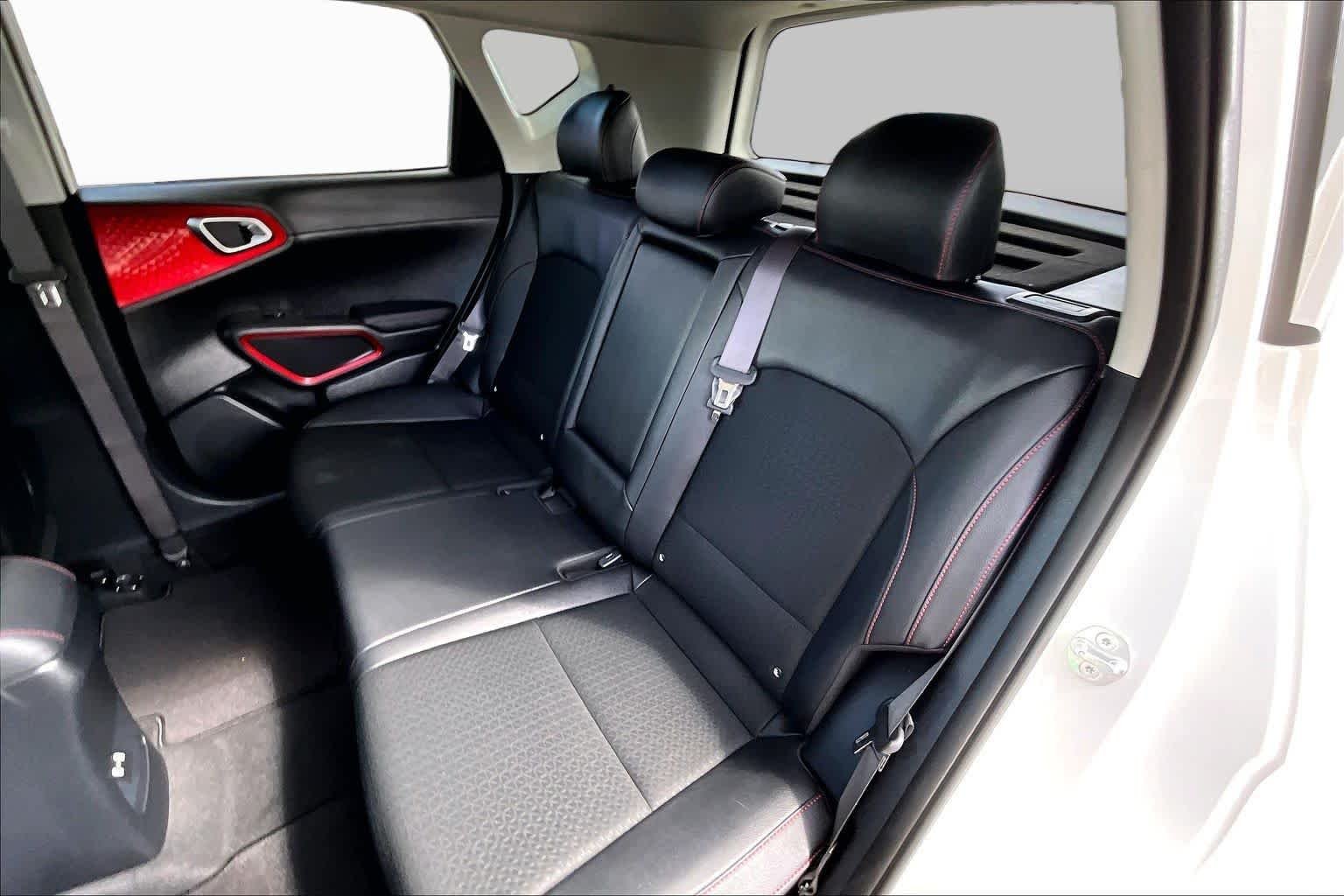 Used 2024 Snow White Pearl Kia GT-Line image 18