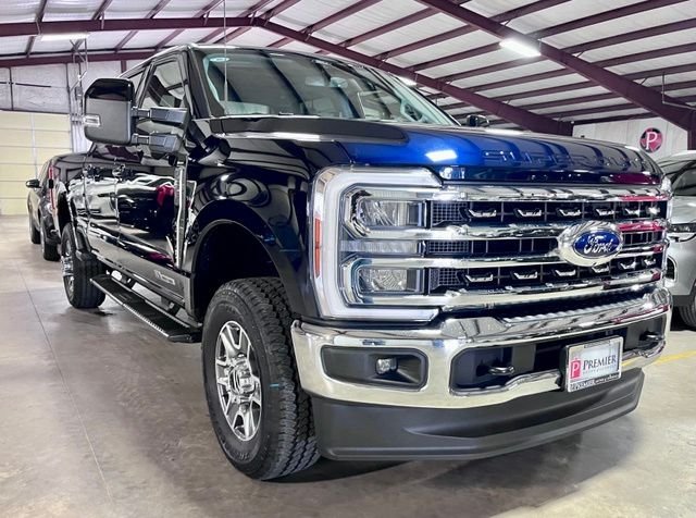 2025 Ford F-350SD Lariat