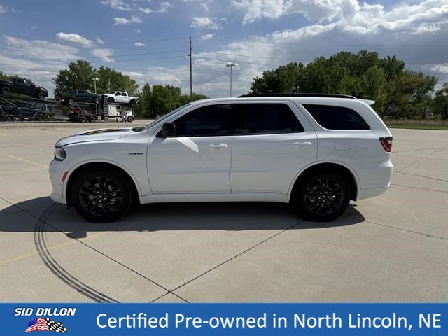 Used 2023 White Knuckle Clearcoat Dodge Hemi Orange image 2