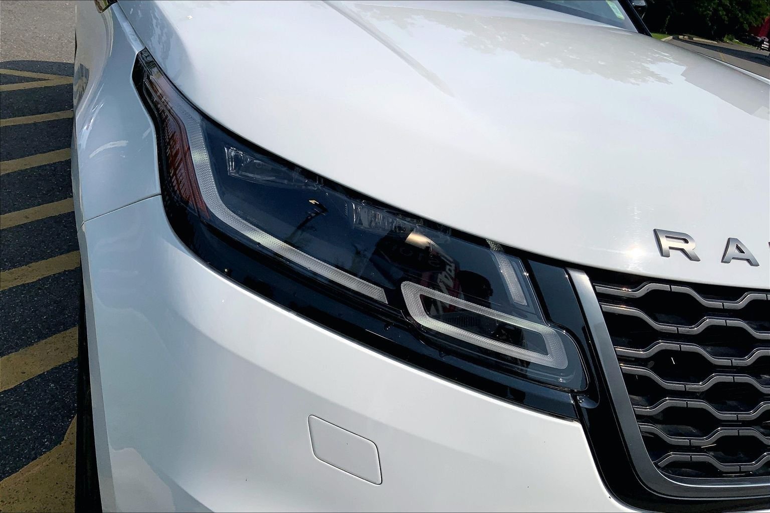 Used 2020 Fuji White Land Rover P250 R-Dynamic S image 27